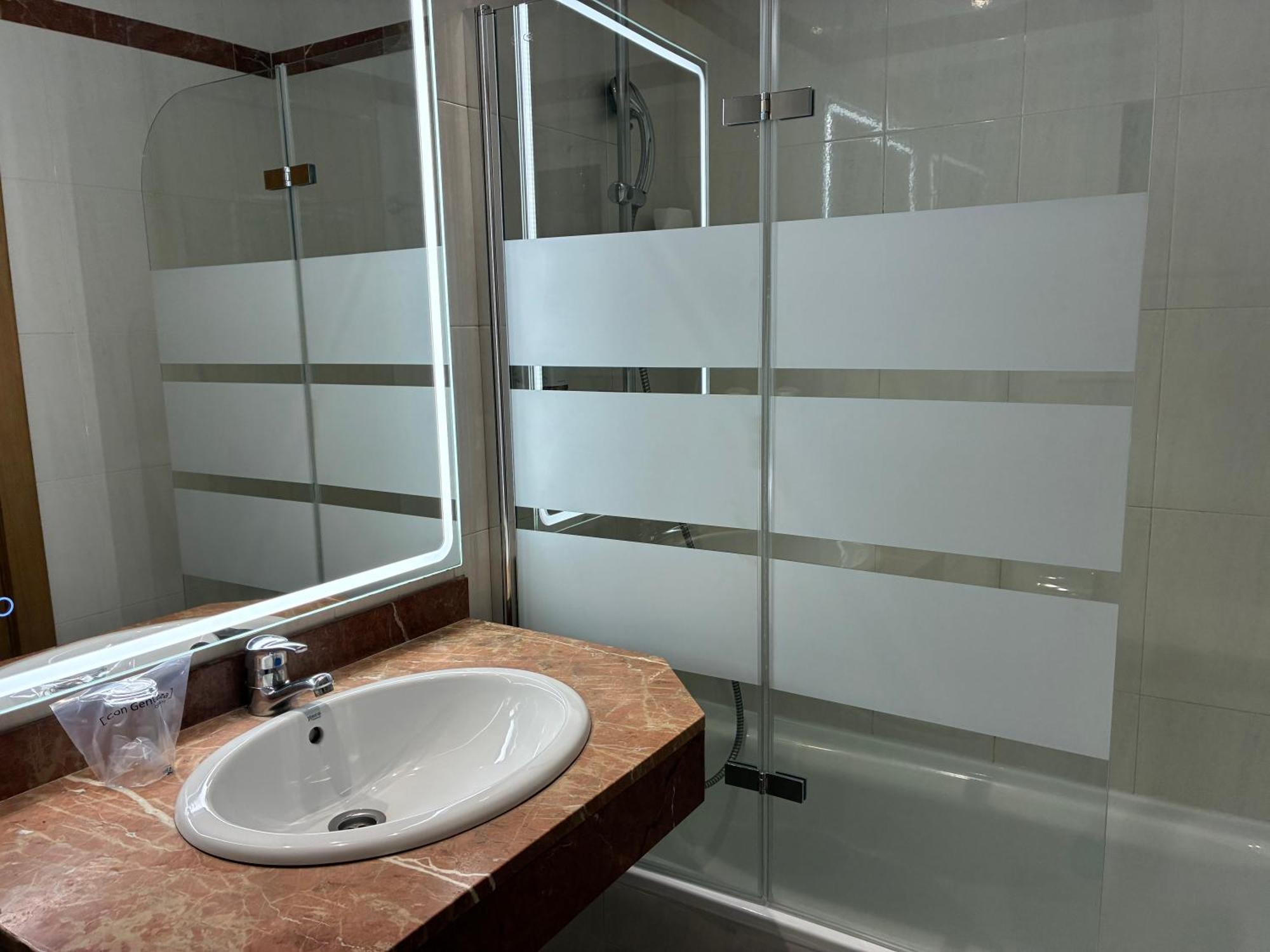 Hotel Travessera — Photos 1